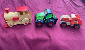 3 jouets en bois