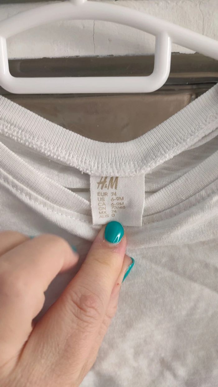Tee-shirt h&m 6-9 mois - photo numéro 2