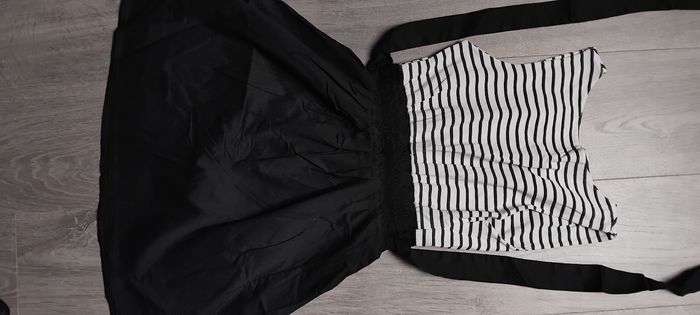 Robe noire et blanche - photo numéro 2