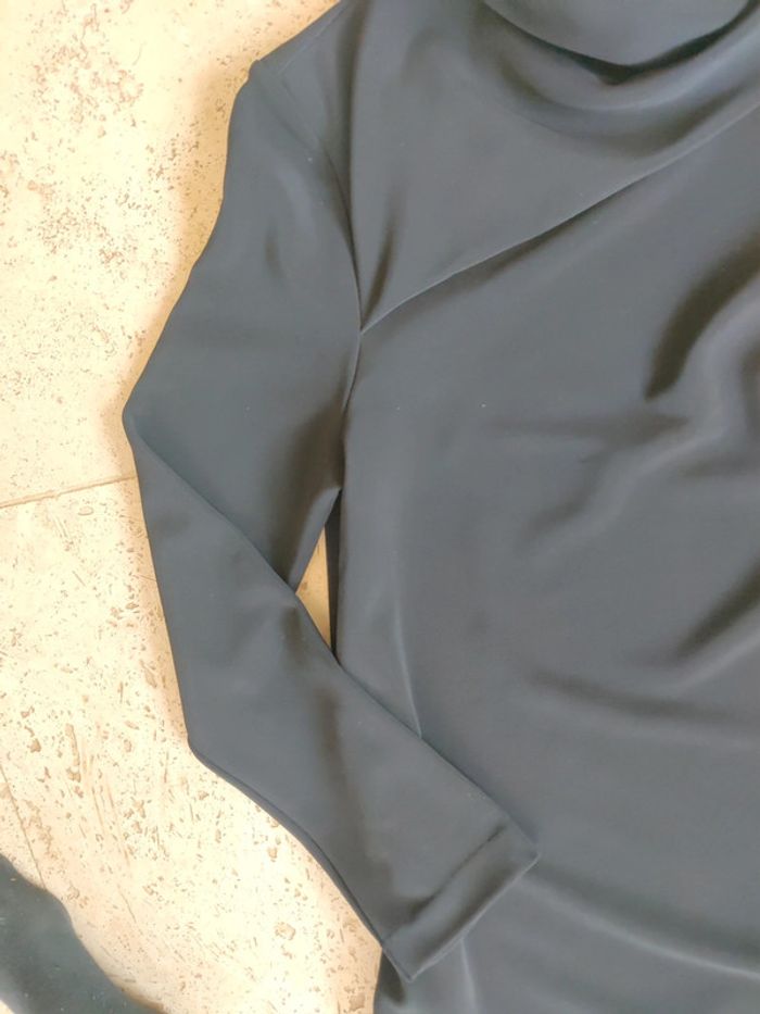 Robe col un peu long et drapé COS noire neuve sans étiquette - photo numéro 5