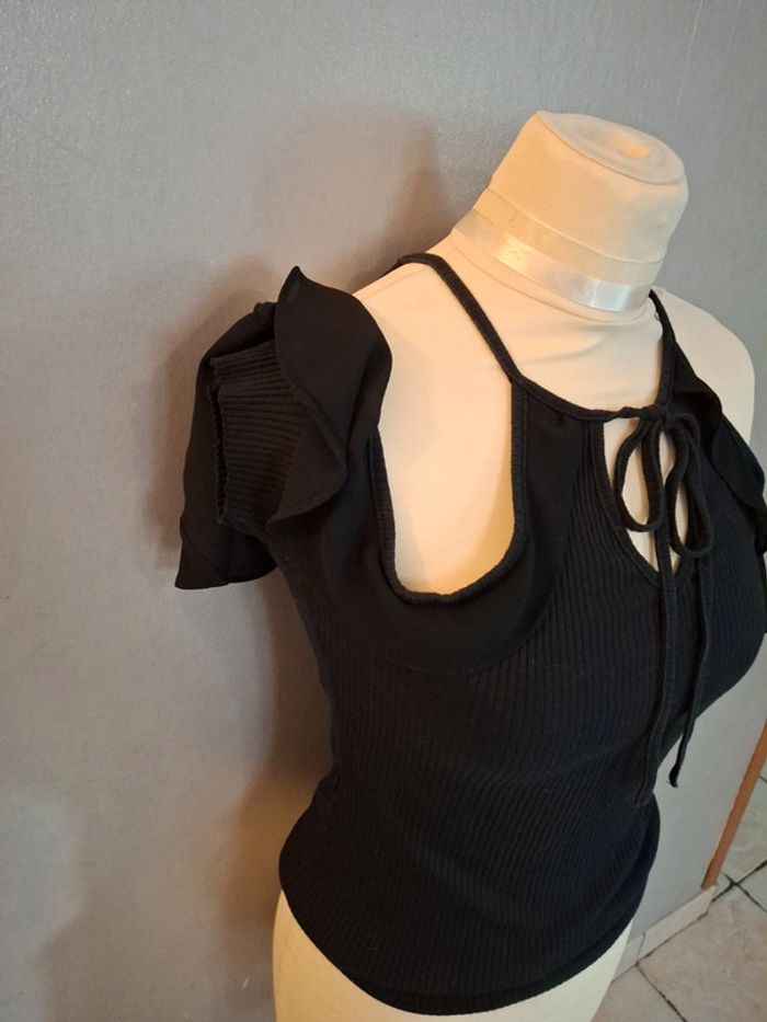 Haut épaule dénudé - photo numéro 3