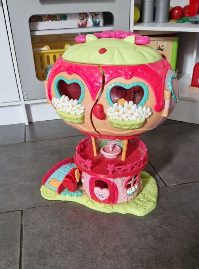 Maison my little pony