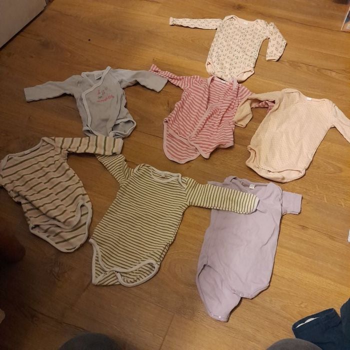 Lot de 7 bodys fille 6 mois