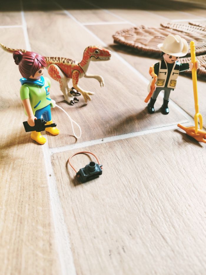 🐊Playmobil lot de 3 figurines veterinaires/ranger avec dinosaure et crocodile - photo numéro 2