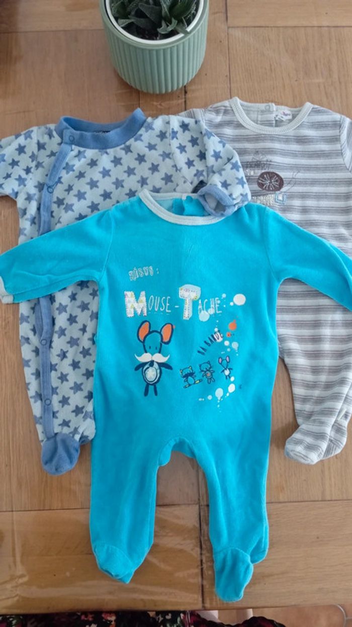 Lot de 9 pyjamas - photo numéro 4