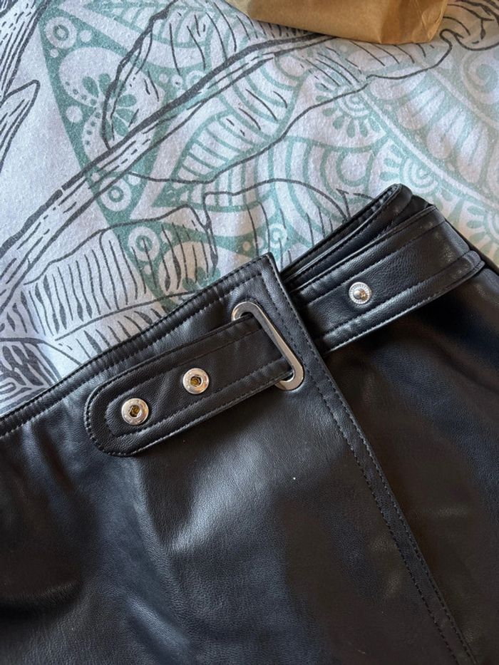 Jupe porte-feuille similicuir H&M - photo numéro 4