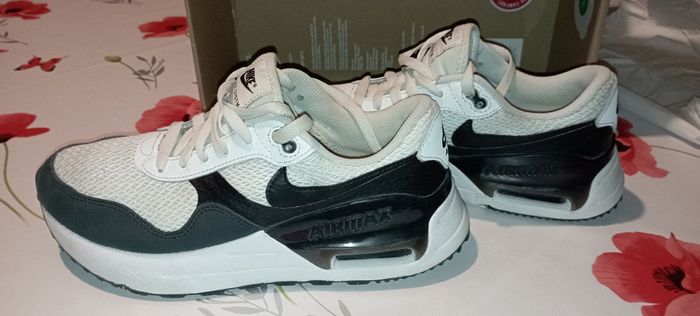 Basket Nike pointure 40 - photo numéro 6