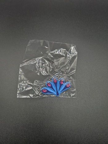 Bijou Miraculous du Paon pim's – univers Ladybug (livre)