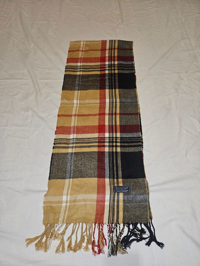 Écharpe burberry - photo numéro 3