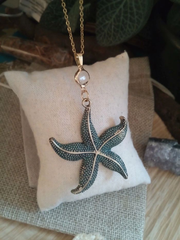 Collier étoile de mer et cristal de quartz