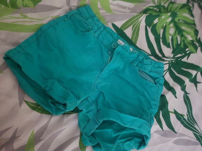 Short vert bleu