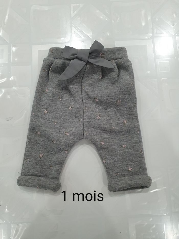 Pantalon kiabi 1 mois