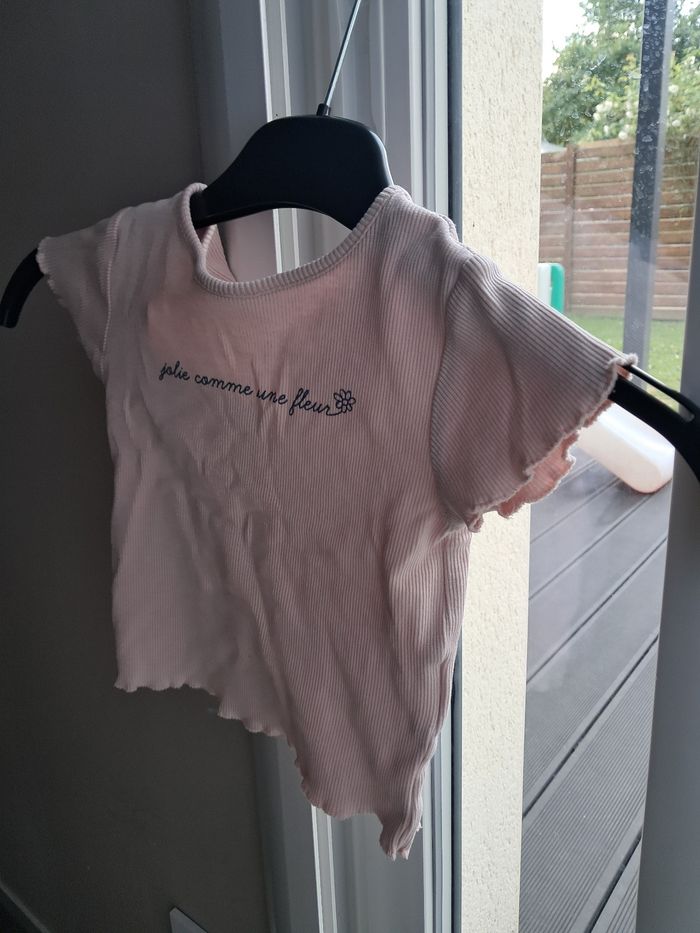 T-shirt jolie comme une fleur 🌸 18 mois - photo numéro 2