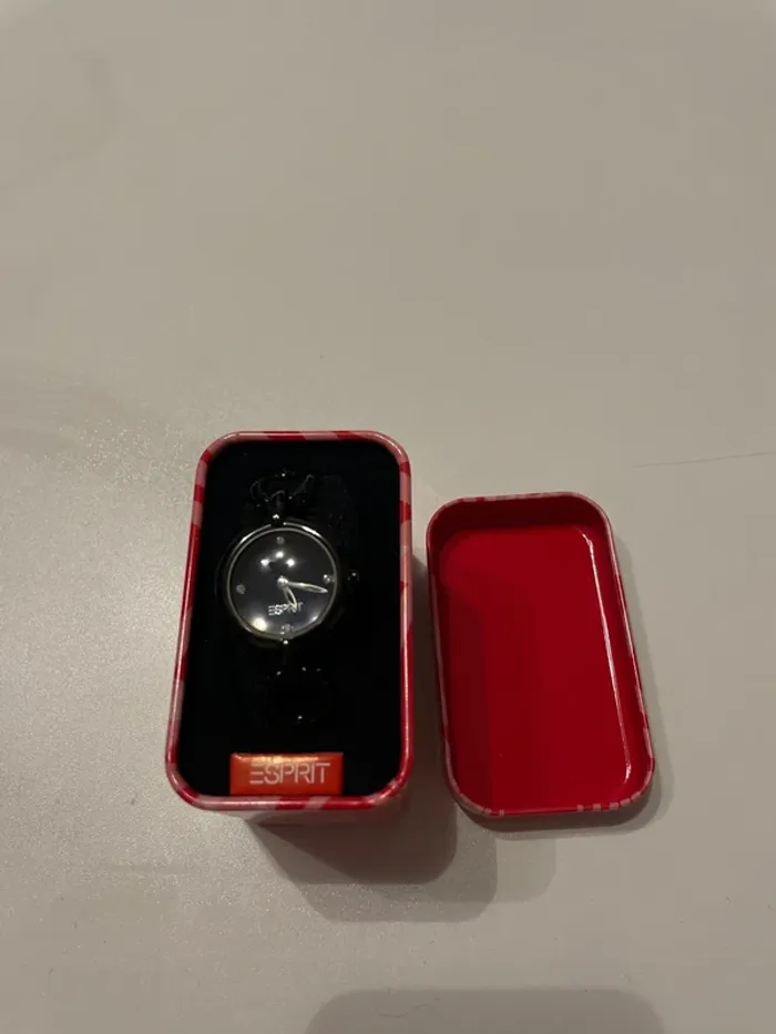 🎁🎄 jolie montre 🎁🎄 - photo numéro 3