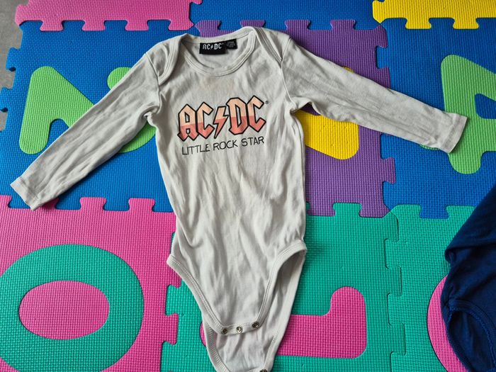 Lot de 2 bodies, ML. 24m - photo numéro 6