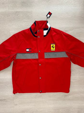 Veste Hilfiger x Ferrari