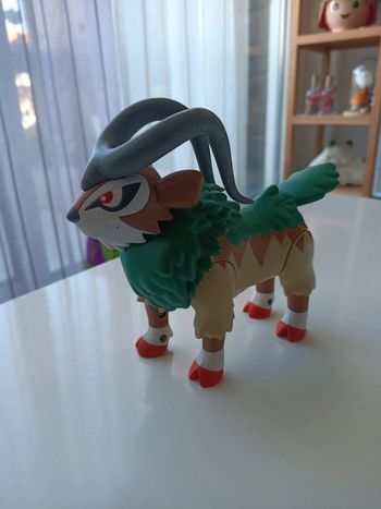 Figurine jouet Pokémon Tomy chevroum action combat