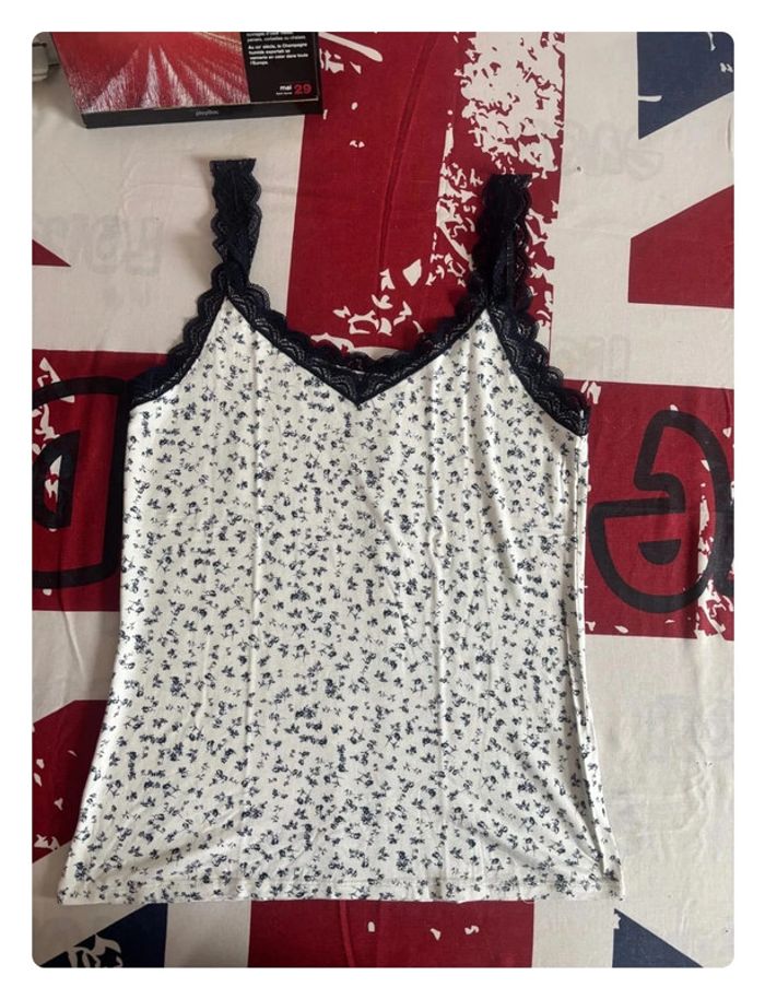 Débardeur motif fleuri roses bretelles brodés taille Xl - photo numéro 5