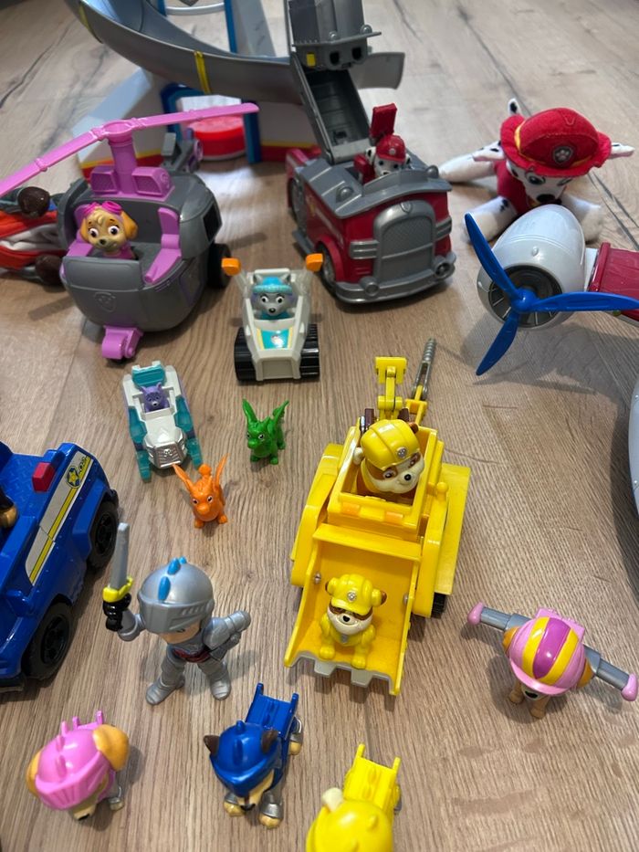 Lot de jouets pat patrouille