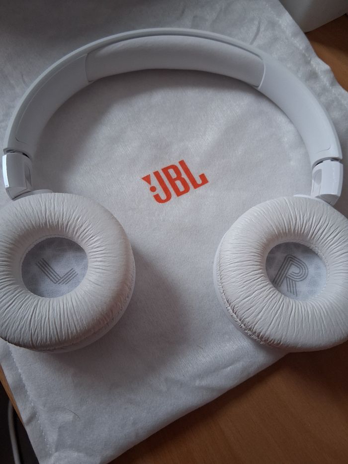 Casque Bluetooth JBL - photo numéro 4