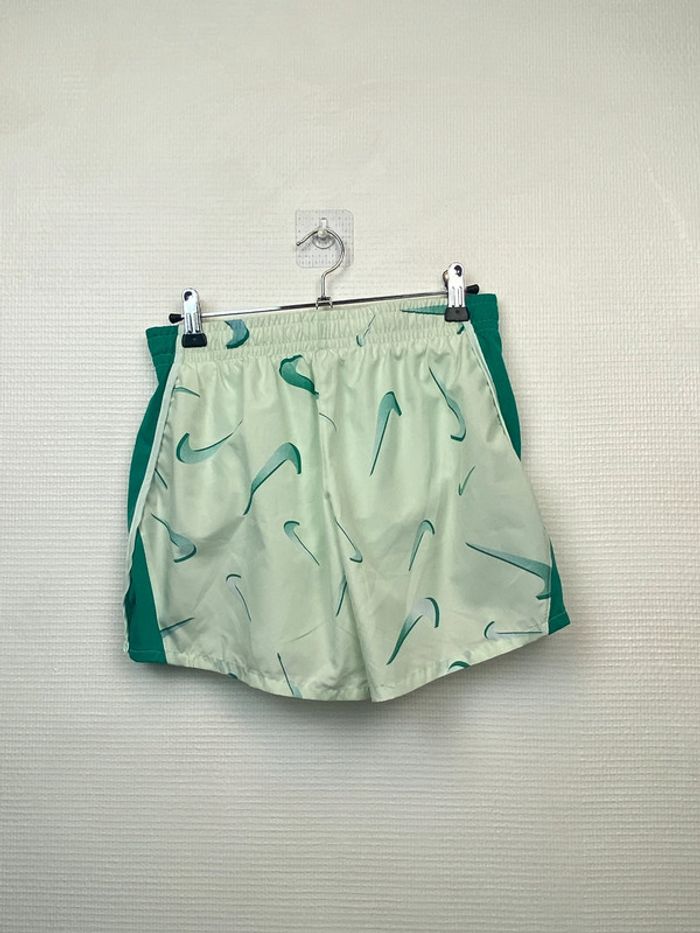 Short sport Nike femme vert XL (2233)