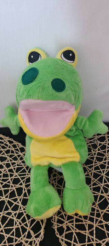 Peluche The Cuddle Crew saison 5 grenouille verte chantante marionnette à main croaks à 3 chansons