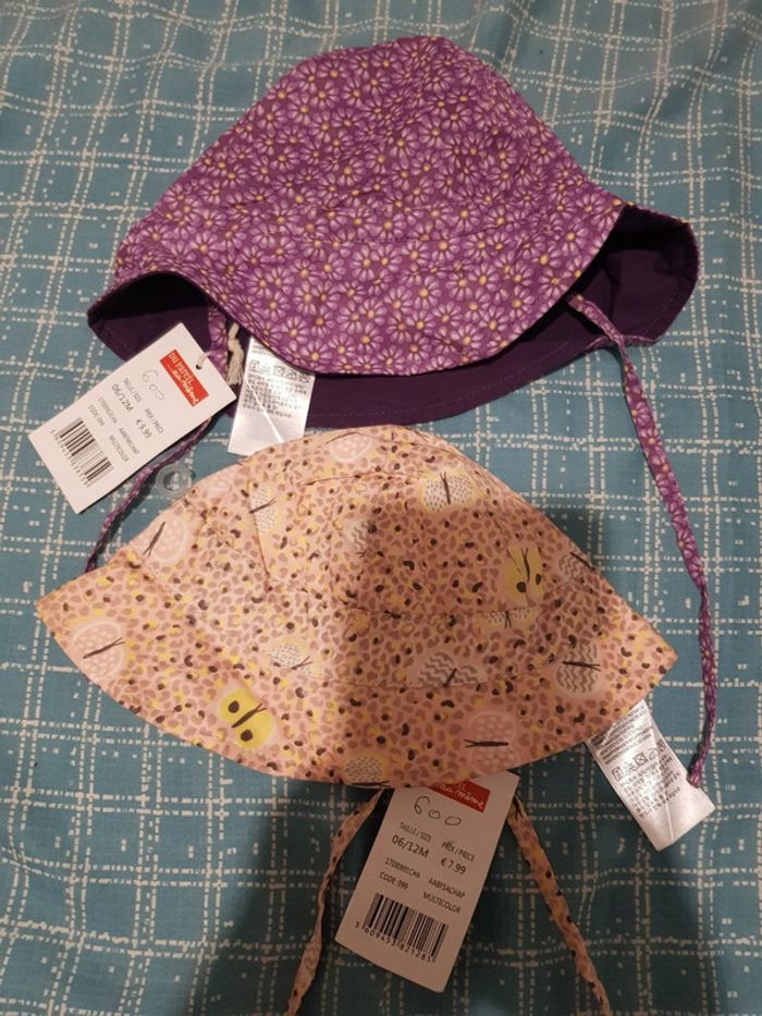 2 chapeaux 6- 12 mois DPAM