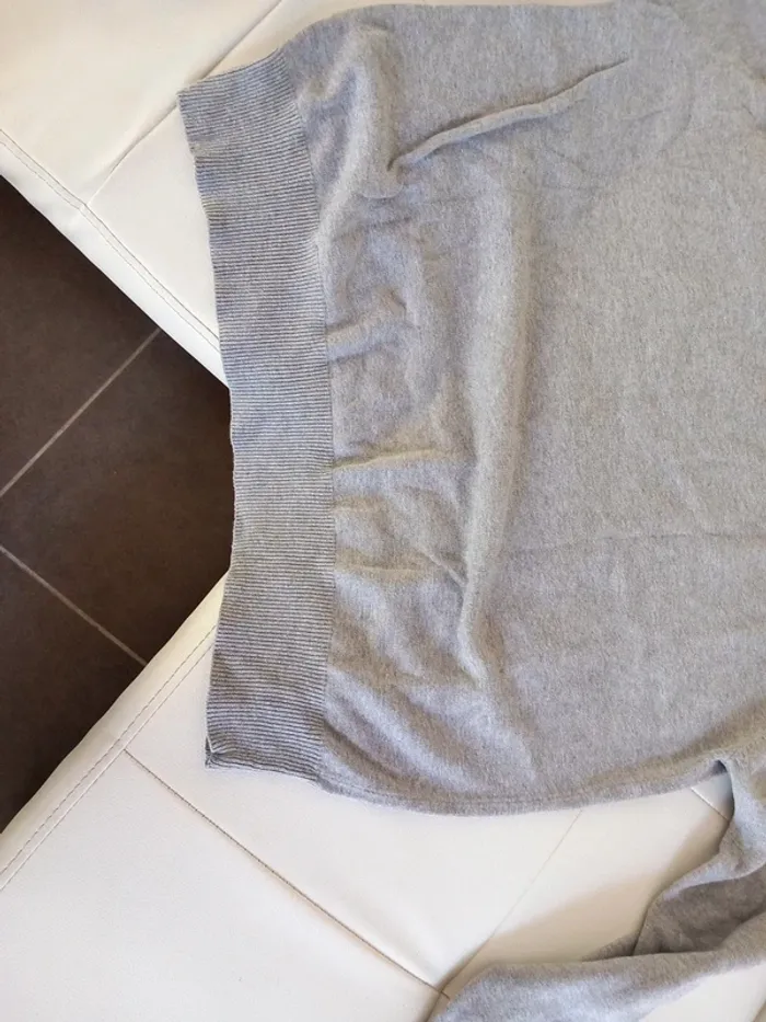 Pull gris - photo numéro 7