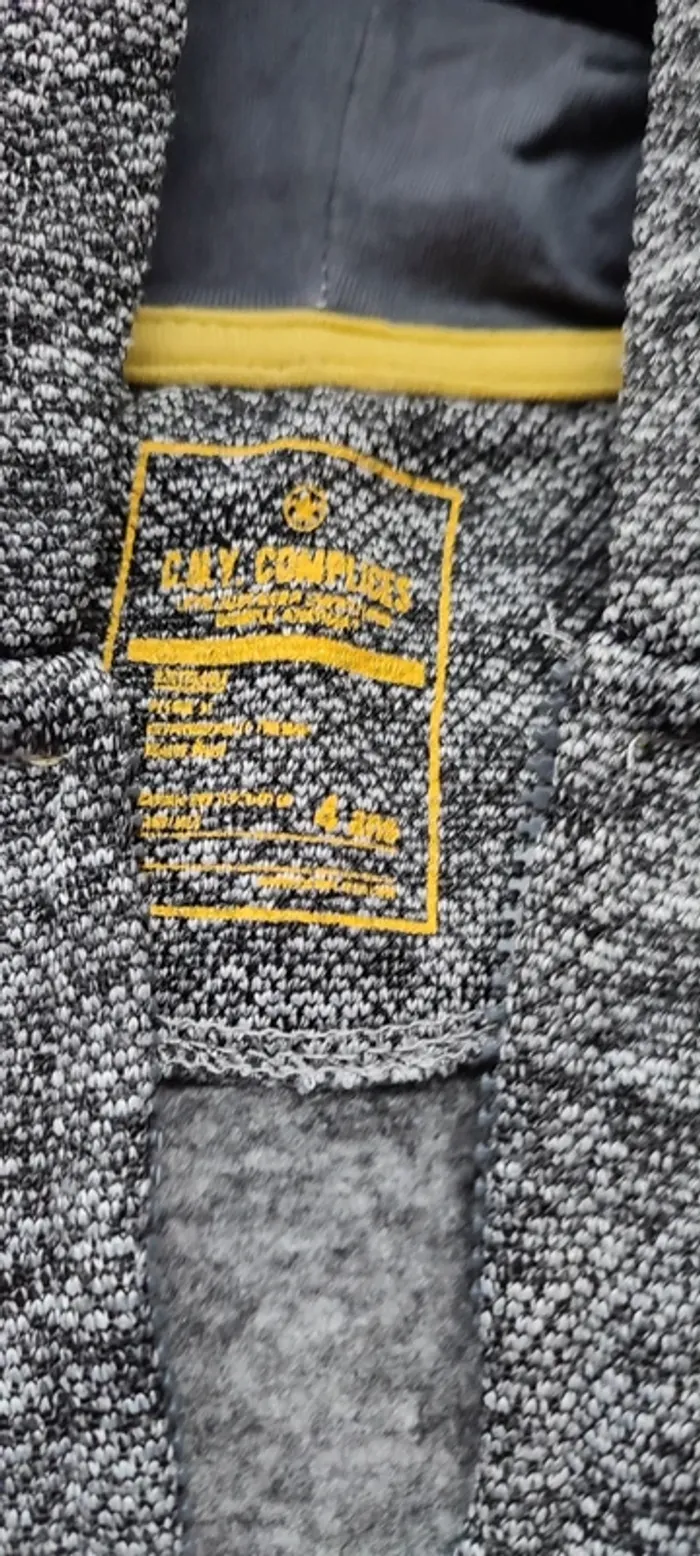 Pull a capuche garçon 👨 - photo numéro 2
