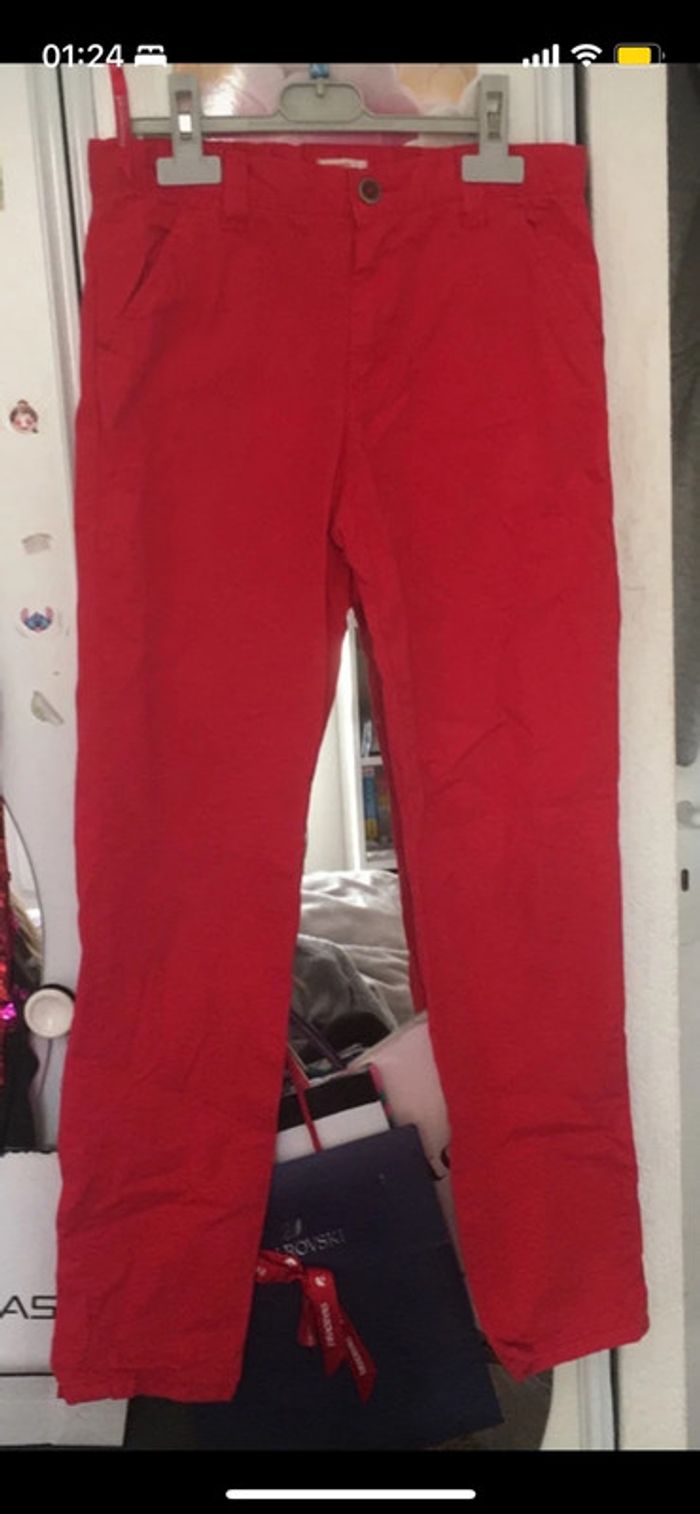 Pantalon slim rouge ,taille 12 ans, du pareil au même