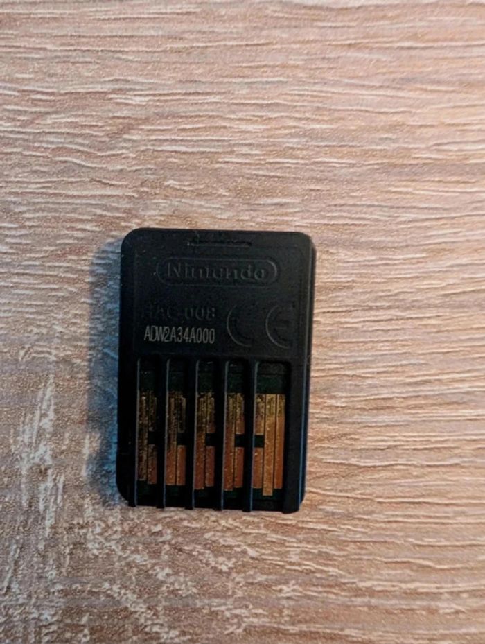 Pokémon let's go Pikachu switch sans boîte - photo numéro 2