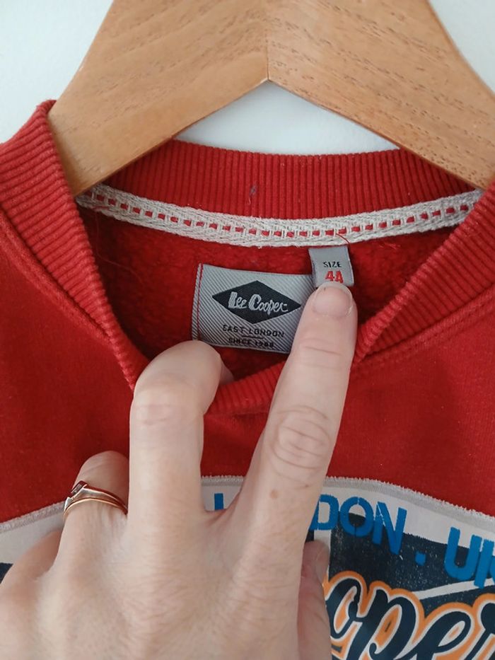 Pull rouge - photo numéro 3