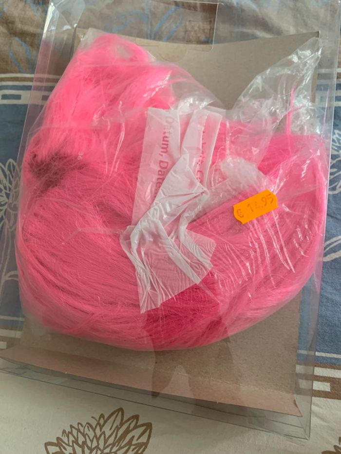 Perruque rose fluo - photo numéro 2