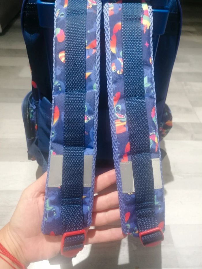 Sac  dos et roulettes Stitch 🎒 - photo numéro 17