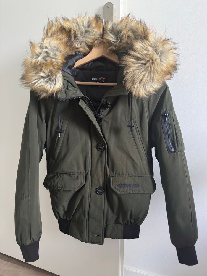 Blouson doudoune aviateur avec capuche taille XS