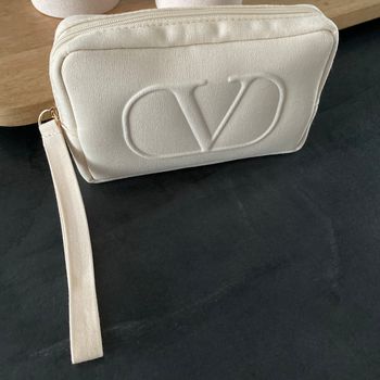 Trousse maquillage valentino