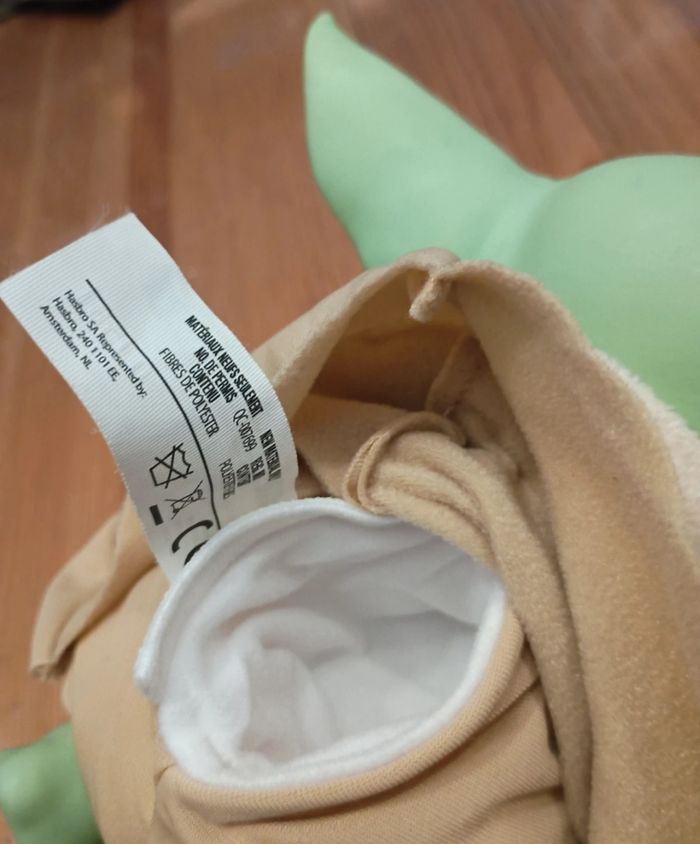 Star Wars The Mandalorian - Figurine Electronique The Child Bébé Yoda de 20 cm - photo numéro 5