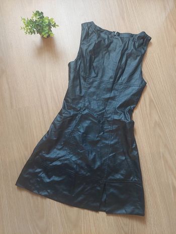 Robe simili cuir noire T36 BE (voir description)