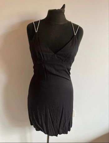 Robe noir à bretelles pailletée effet croisé dans le dos taille XS de chez H&M neuve