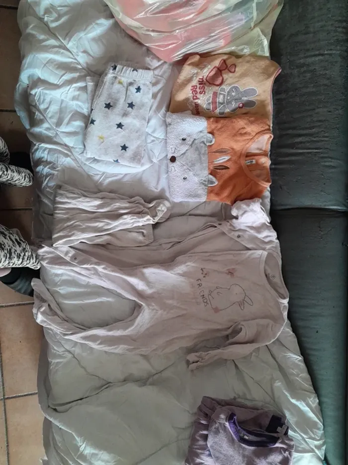 Lot pyjama 2 ans - photo numéro 3