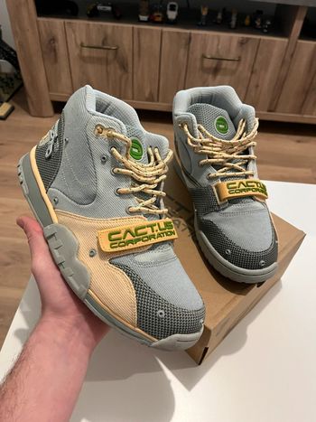 Nike trainer x Travis Scott