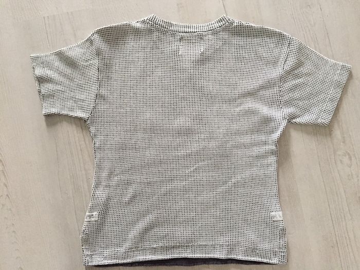523-Tee shirt blanc/noir gaufré T 2 (42) - photo numéro 4