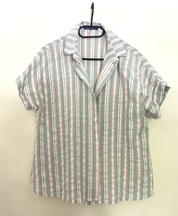 Chemise large manches courtes