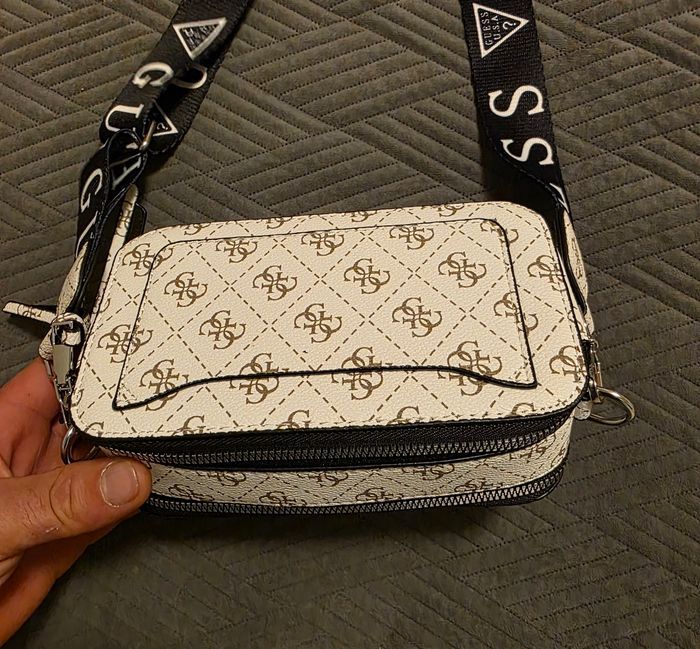 Sac à bandoulière Femmes Guess - photo numéro 4