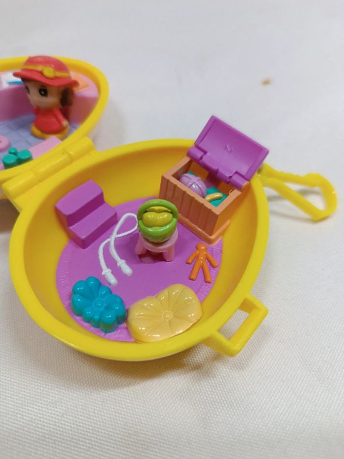 2001 treats Polly pocket easter friandise mattel chasse Oeuf Pâques bluebird jaune yellow panier egg - photo numéro 2