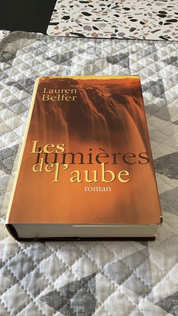 # les lumières de l’aube Lauren Belfer