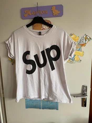 Tee shirt à manches courtes blanc à motifs, taille unique, marque New Collection.