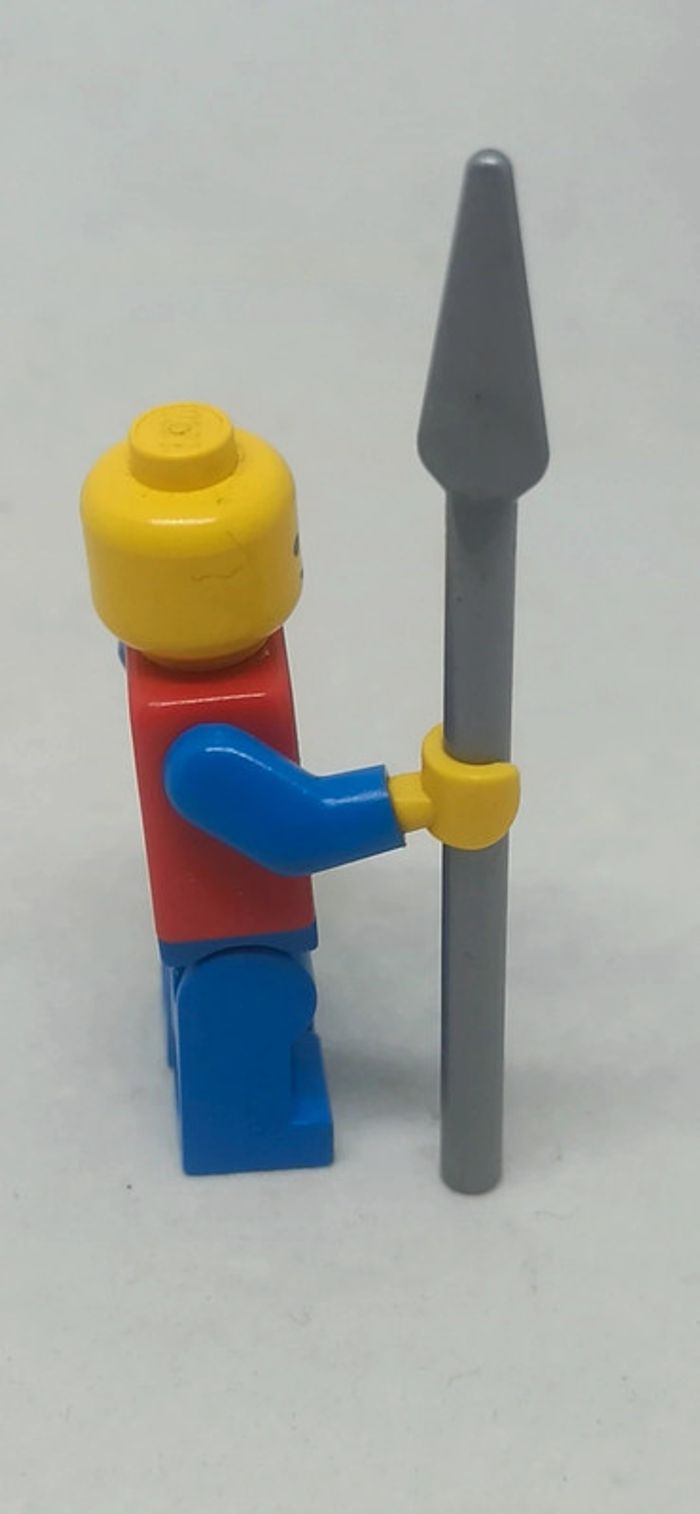 Chevalier lego avec pantalon bleu - photo numéro 4