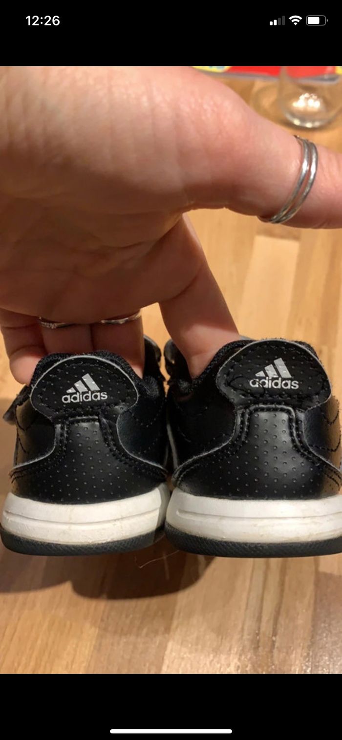 Chaussures adidas bébé - photo numéro 4