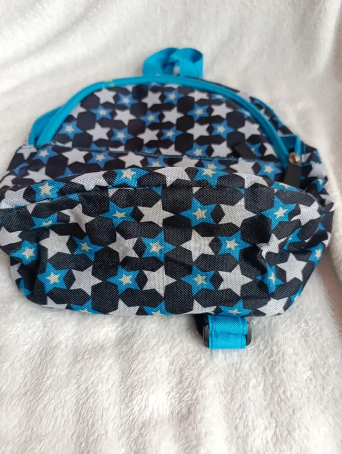 Petit sac à dos étoiles , la halle , bon état ! - photo numéro 4